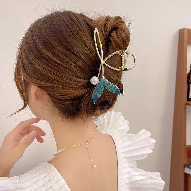 Fish Tail Hair Clip