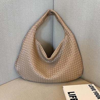 Retro Hand-woven Bag