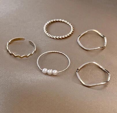 Wavy Rings